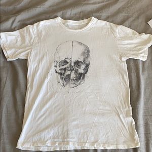 Brandy Melville skull t-shirt